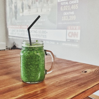 Kicking off Tuesday with fresh veggies smoothie